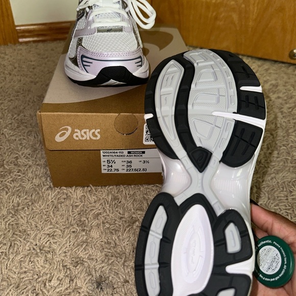 Brand new - Picture 4 of 4